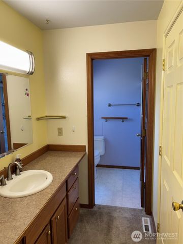 298 Road 19 NW, Soap Lake, WA 98851