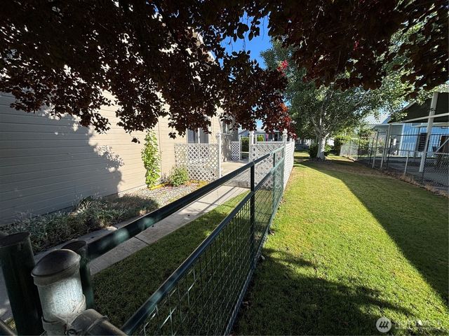 298 Road 19 NW, Soap Lake, WA 98851