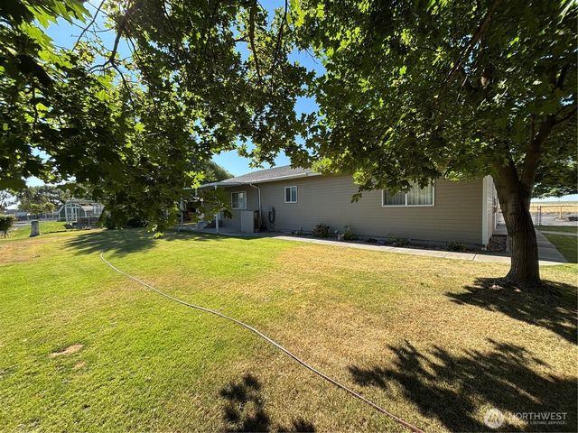 298 Road 19 NW, Soap Lake, WA 98851