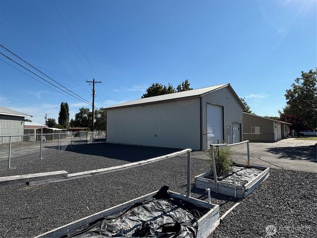 298 Road 19 NW, Soap Lake, WA 98851