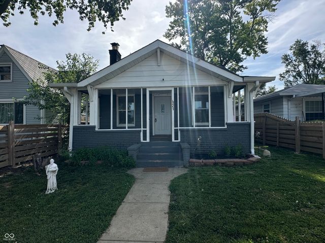 921 N Linwood, Indianapolis, IN 46201
