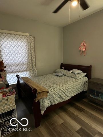 921 N Linwood, Indianapolis, IN 46201