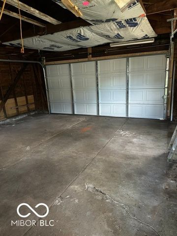 921 N Linwood, Indianapolis, IN 46201