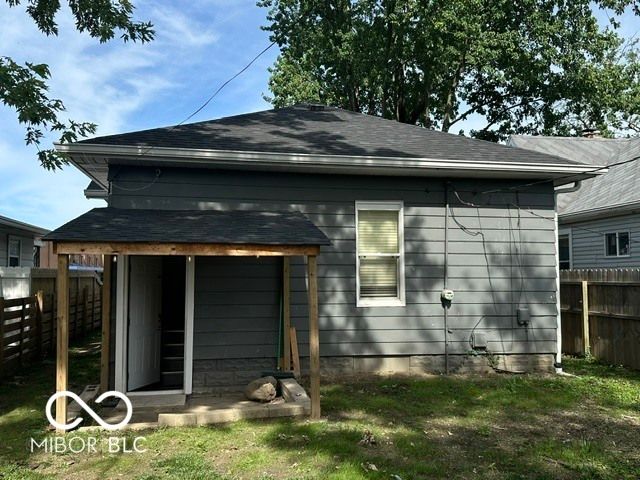 921 N Linwood, Indianapolis, IN 46201