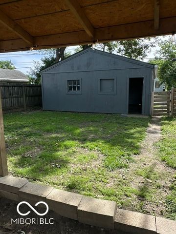 921 N Linwood, Indianapolis, IN 46201