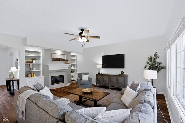 8765 Lily Court, Zionsville, IN 46077