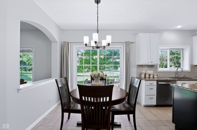 8765 Lily Court, Zionsville, IN 46077