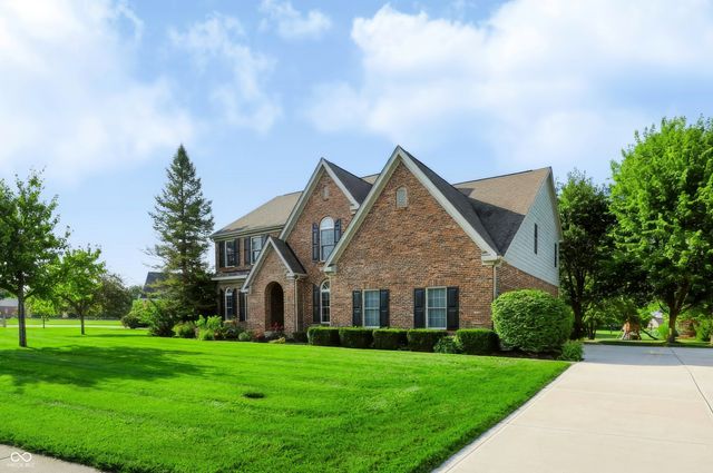 8765 Lily Court, Zionsville, IN 46077