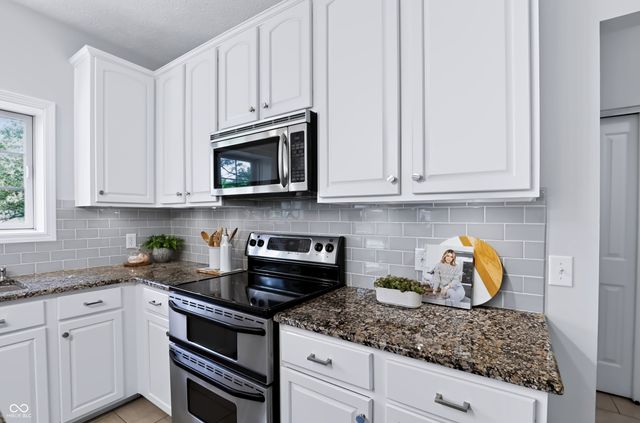 8765 Lily Court, Zionsville, IN 46077