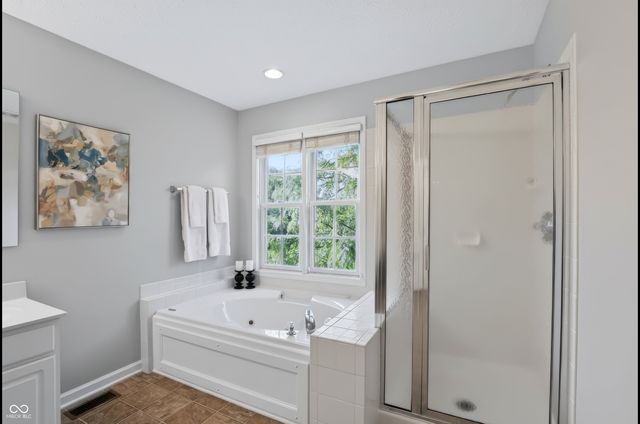 8765 Lily Court, Zionsville, IN 46077