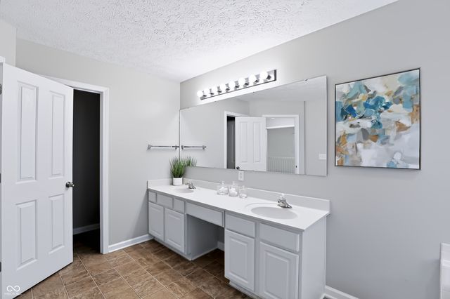 8765 Lily Court, Zionsville, IN 46077