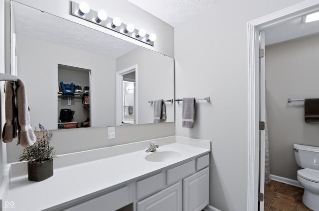 8765 Lily Court, Zionsville, IN 46077