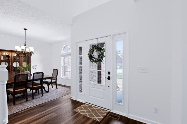 8765 Lily Court, Zionsville, IN 46077