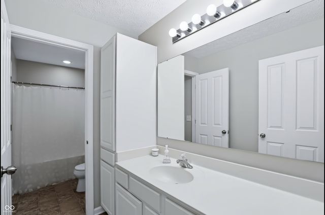 8765 Lily Court, Zionsville, IN 46077