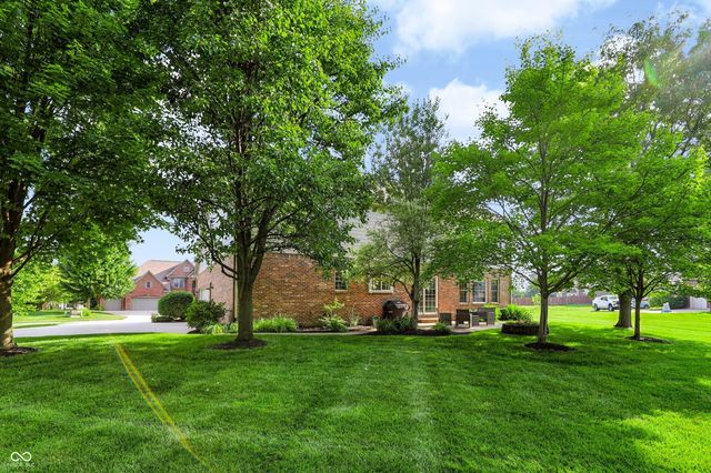 8765 Lily Court, Zionsville, IN 46077