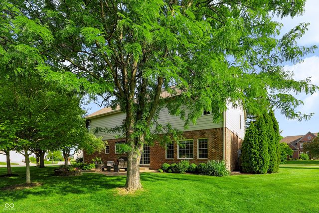 8765 Lily Court, Zionsville, IN 46077