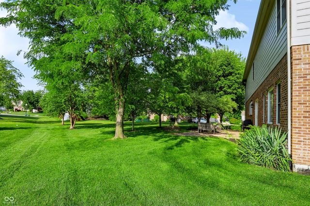 8765 Lily Court, Zionsville, IN 46077