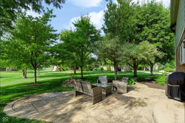 8765 Lily Court, Zionsville, IN 46077