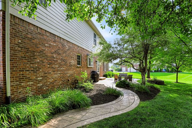 8765 Lily Court, Zionsville, IN 46077