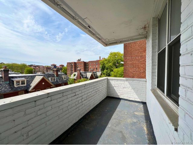 34-41 85th Street 4i, Jackson Heights, NY 11372