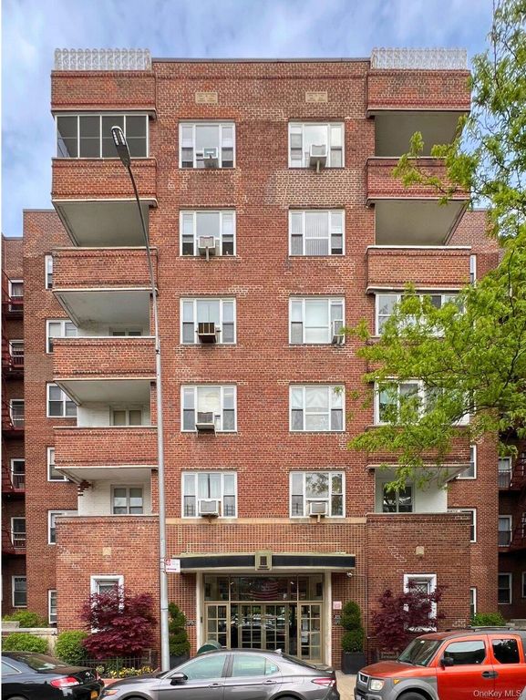 34-41 85th Street 4i, Jackson Heights, NY 11372