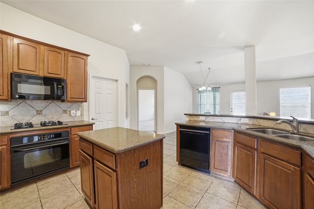 209 Lariat Drive, Fate, TX 75087