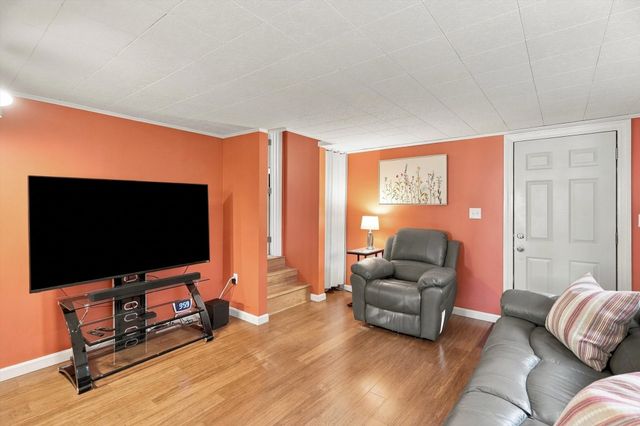 1291 South St, Tewksbury, MA 01876