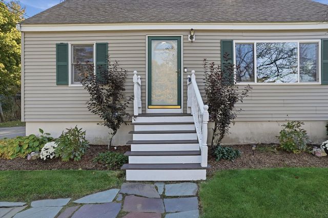 1291 South St, Tewksbury, MA 01876