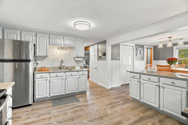 1291 South St, Tewksbury, MA 01876