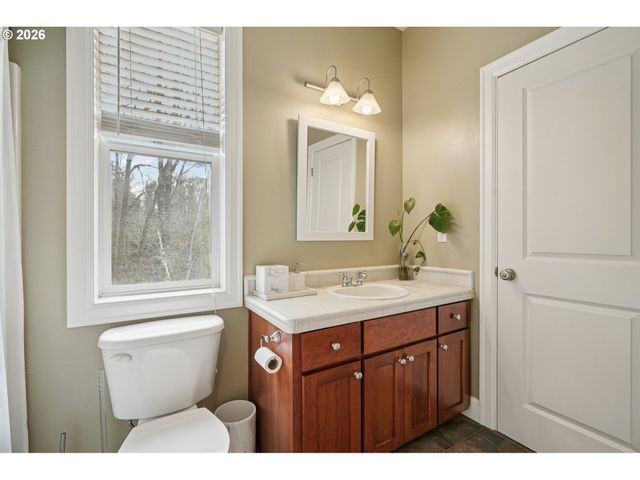 8414 Nw GILLIAM Ln, Portland, OR 97229