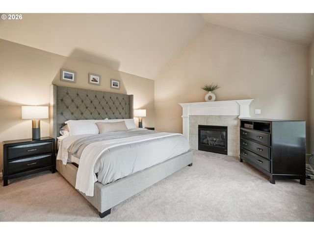 8414 Nw GILLIAM Ln, Portland, OR 97229