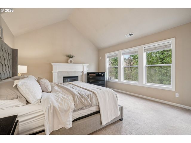 8414 Nw GILLIAM Ln, Portland, OR 97229