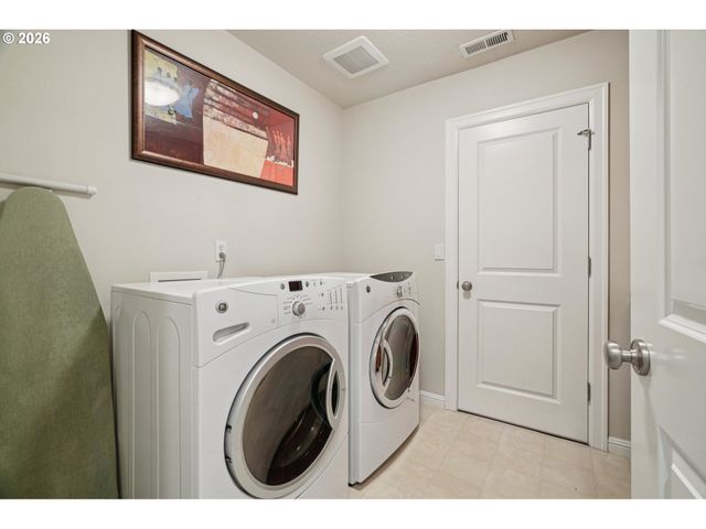 8414 Nw GILLIAM Ln, Portland, OR 97229