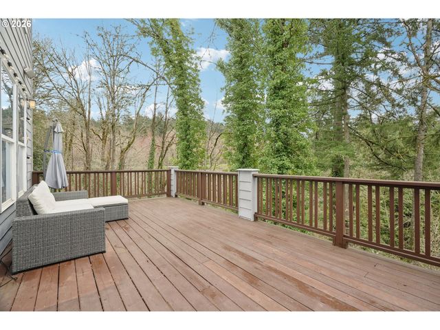 8414 Nw GILLIAM Ln, Portland, OR 97229