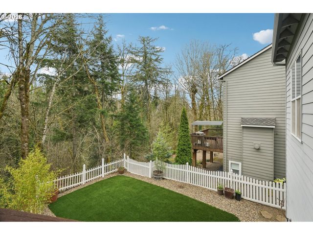 8414 Nw GILLIAM Ln, Portland, OR 97229