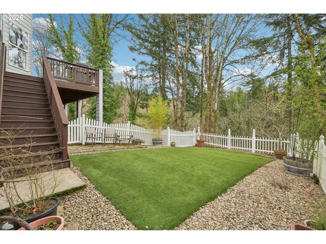 8414 Nw GILLIAM Ln, Portland, OR 97229