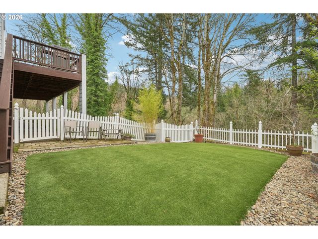 8414 Nw GILLIAM Ln, Portland, OR 97229