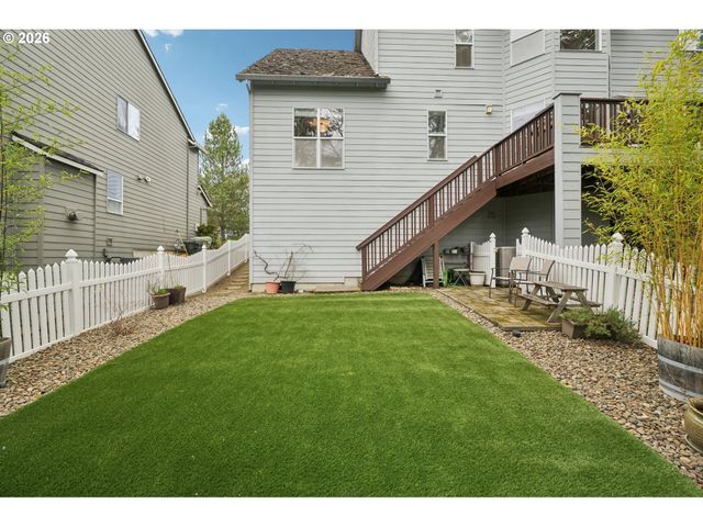 8414 Nw GILLIAM Ln, Portland, OR 97229