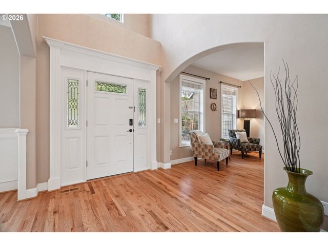 8414 Nw GILLIAM Ln, Portland, OR 97229