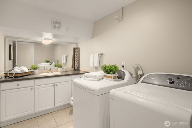 334 157th Avenue NE, Bellevue, WA 98008