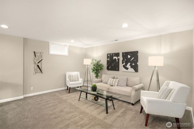 334 157th Avenue NE, Bellevue, WA 98008