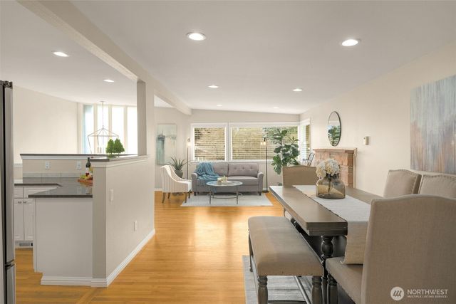 334 157th Avenue NE, Bellevue, WA 98008