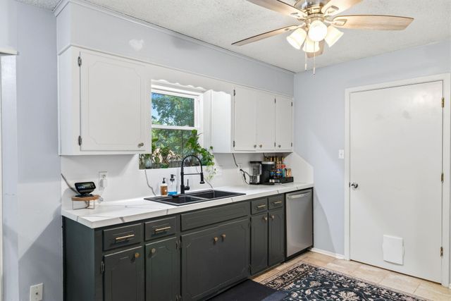 1307 Regina ST, Longview, TX 75605