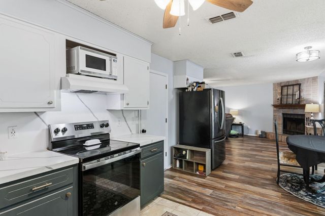 1307 Regina ST, Longview, TX 75605