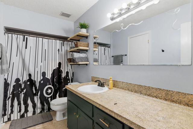 1307 Regina ST, Longview, TX 75605