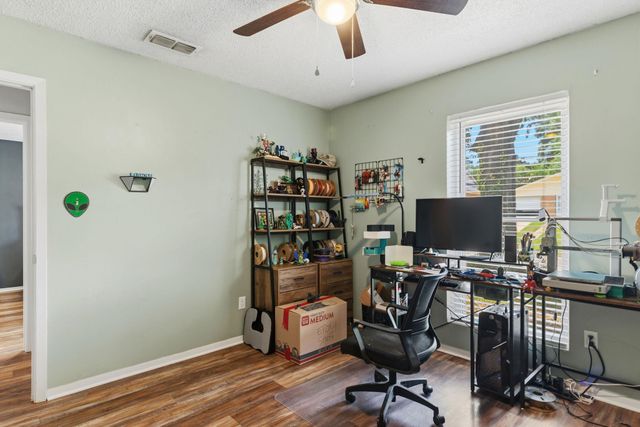 1307 Regina ST, Longview, TX 75605
