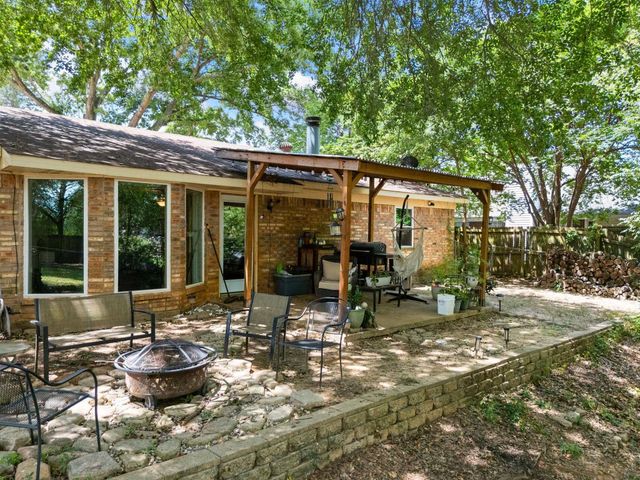 1307 Regina ST, Longview, TX 75605