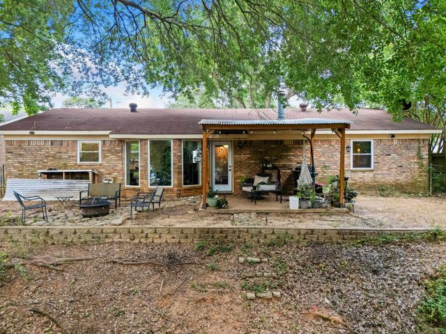 1307 Regina ST, Longview, TX 75605