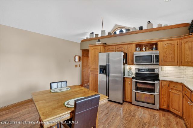 11723 W Andre Drive, Grand Ledge, MI 48837