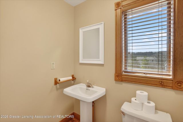 11723 W Andre Drive, Grand Ledge, MI 48837